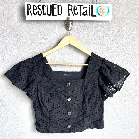 Very J Cropped Eyelet Top Black Medium Size Medium - Picture 1 of 10